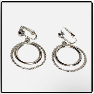 New Vintage Signed Avon Silver Tone Multi Hoop Clip On Earrings Texturized